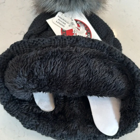 CANADA Weather Gear Beanie - Picture 2 of 4